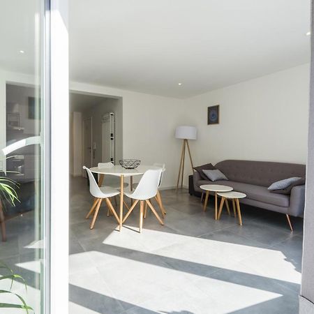 Luxury Apartment With Free Parking أوستيند المظهر الخارجي الصورة